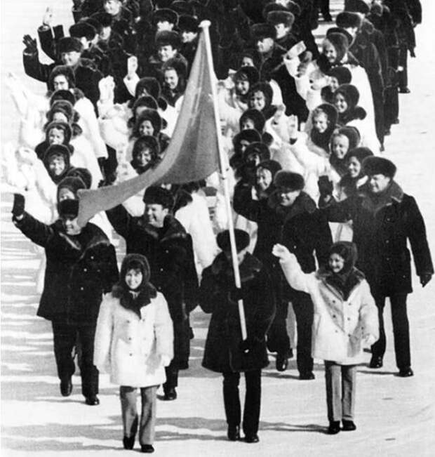 Олимпиада-1972 и Вячеслав Веденин с советским флагом