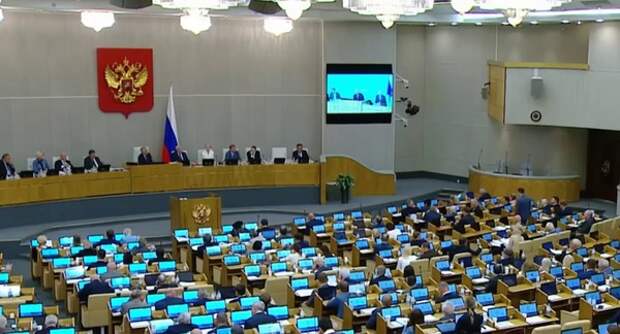 Депутат Луговой призвал ограничить число банковских счетов для мигрантов