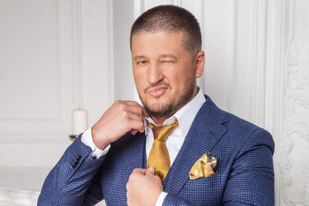 Кондитер Ренат Агзамов снялся в сериале "СашаТаня"