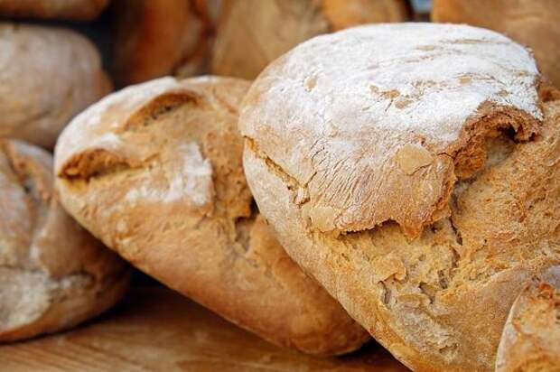 В Роспотребнадзоре рассказали, как правильно выбирать и хранить хлеб