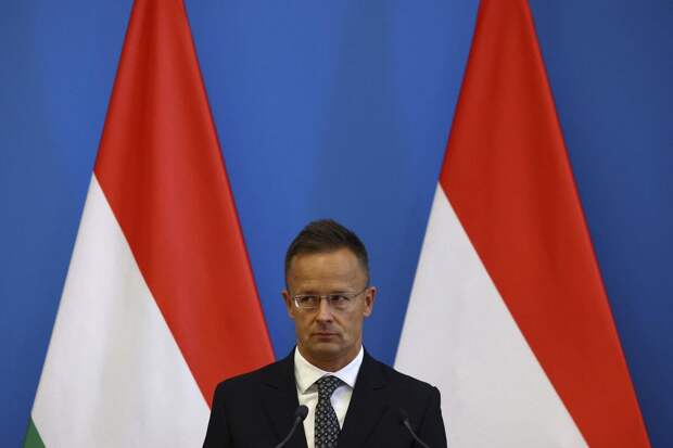 Сийярто: Венгрия блокирует €90 млрд для Украины до запуска транзита нефти из РФ