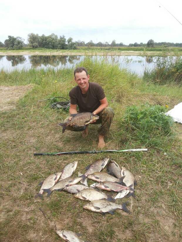 Рыбалка на припяти. Рыбалка в Припяти. Рыба в реке Припять. Рыбалка на Припяти в Белоруссии.