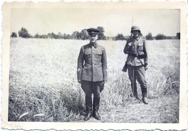 Фото захваченный в плен генерал-майор Рихтер