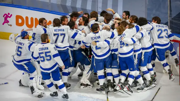 Российское посольство в США поздравило Кучерова, Василевского и Сергачёва с победой в Кубке Стэнли