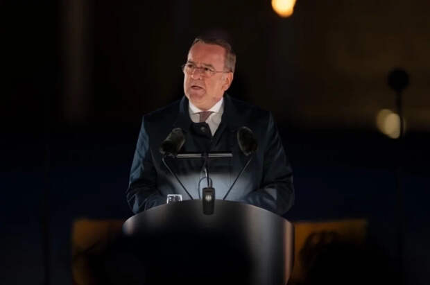 Глава Минобороны ФРГ Писториус объяснил речь Зеленского в Давосе отчаяньем