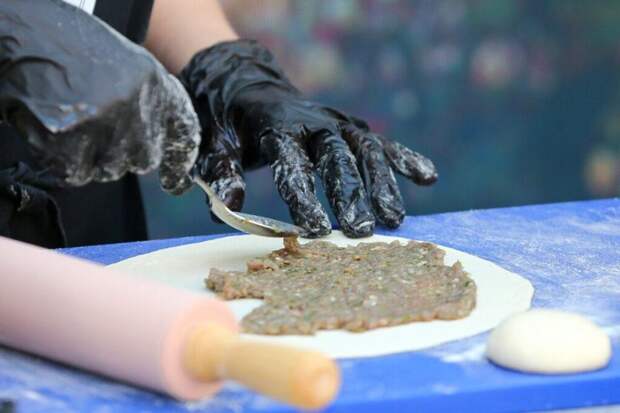 Аппетитный секрет: как жарить чебуреки по ГОСТу, только чуть лучше