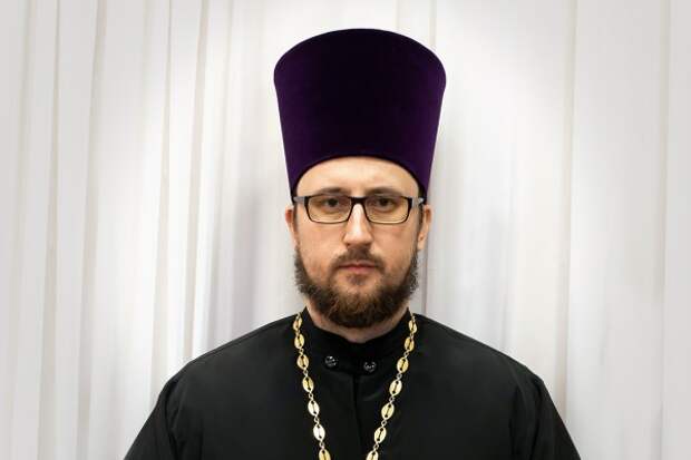 Не уговаривать креститься, а отговаривать