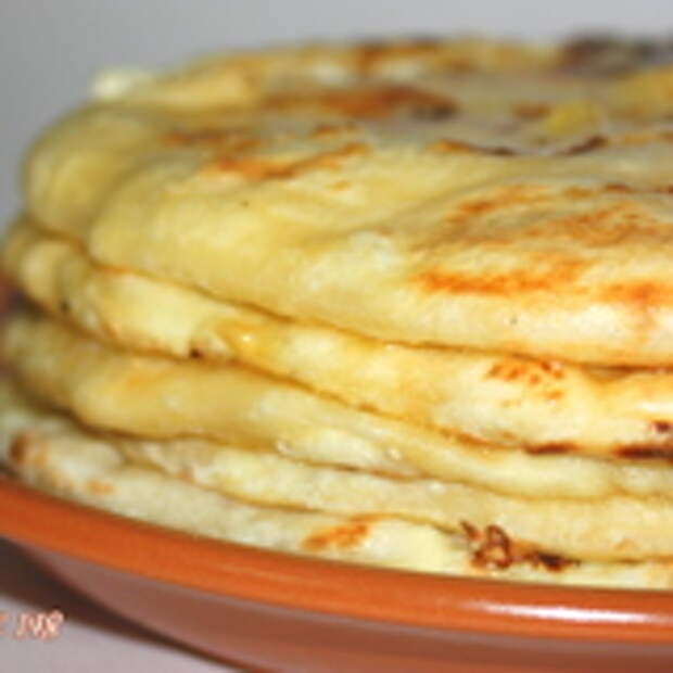 Лепешки с творогом, адыгейским сыром и картофелем...очень простой рецепт.