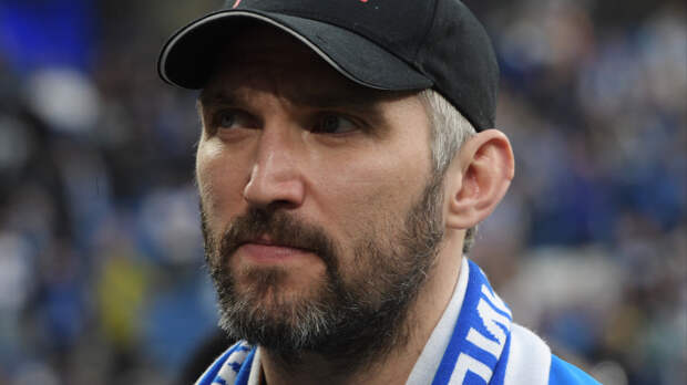 «Добрый, честный, искренний человек»: Овечкин о смерти своего первого тренера