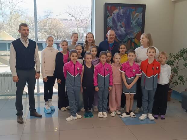 Майкоп посетил двукратный олимпийский чемпион, восьмикратный олимпийский призер по прыжкам в воду Дмитрий Саутин