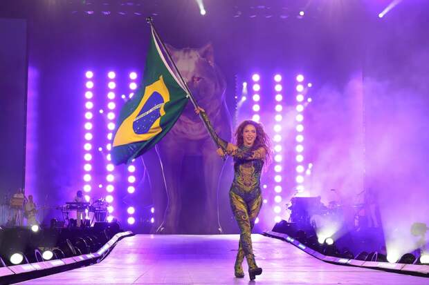 Бесплатный концерт Шакиры (Shakira) собрал 2 миллиона человек на пляже Копакабана в Рио-де-Жанейро
