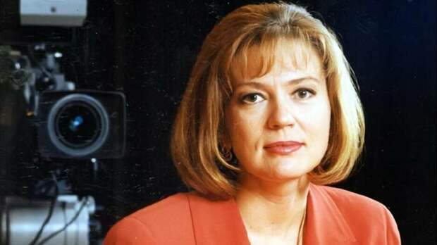 Одиночество в эфире: как “железная леди” ТВ в 46 лет обрела «самую важную программу» в жизни, усыновив дочь и отказавшись от славы