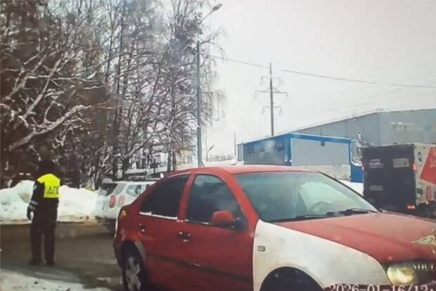 Стрельба российских полицейских по идущему на таран Porsche попала на видео