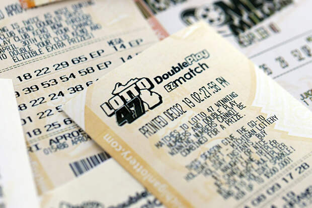 Мужчина выиграл 2,5 миллиарда рублей в лотерею после 20 лет неудач