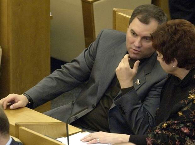 Володин отчитал депутата Алимову за мат в соцсетях