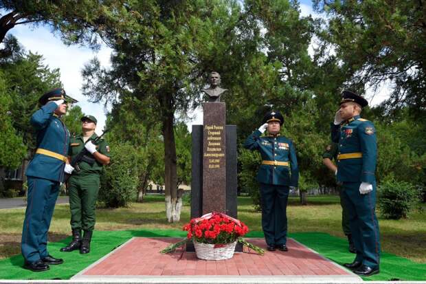 Код памяти – в столице Адыгеи открыли мемориал Герою России