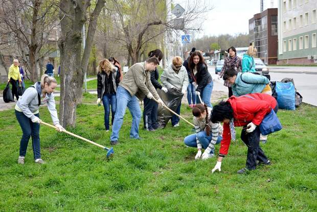 В Госдуме предложили скидку на ЖКУ за участие в субботниках