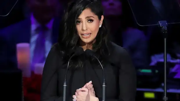 СМИ: Вдова Брайанта намерена взыскать сотни миллионов долларов с виновных в смерти мужа