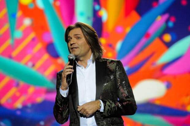 Уют и роскошь: Дмитрий Маликов построил для семьи особняк мечты — все родные теперь всегда рядом