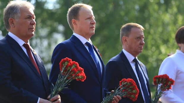 "Великий подвиг!" Виктор Томенко на параде Победы поздравил жителей края с 9 Мая