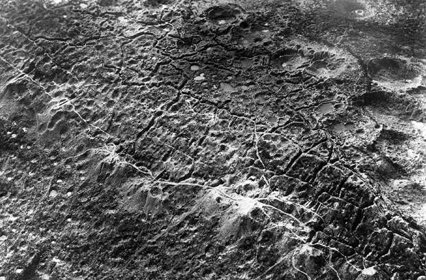 An aerial view of trenches of the Western Front during World War I. Hill of Combres, St. Mihiel Sector, north of Hattonchatel and Vigneulles 1919..jpg