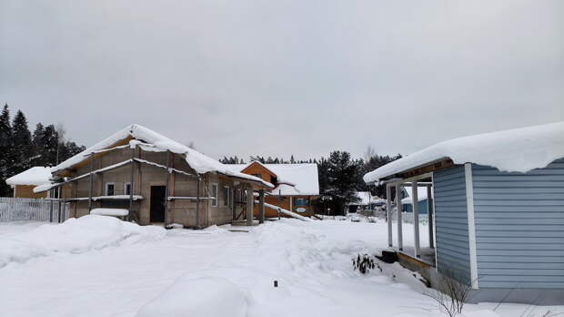 Россиянам объяснили, что нужно проверить после снегопада владельцам дач