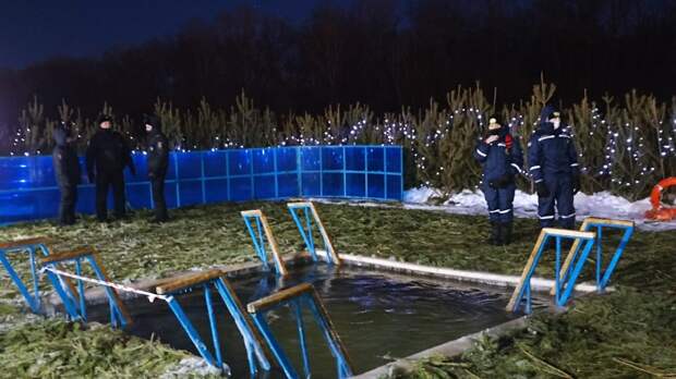 5000 жителей Самарской области окунулись в купелях на Крещение