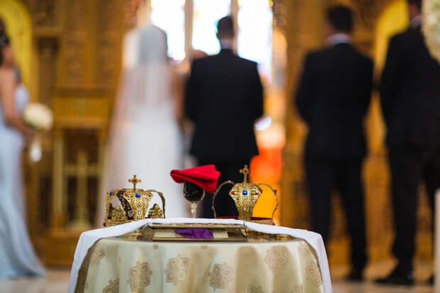 Священник РПЦ Береговой: в венчании могут отказать из-за разницы в возрасте