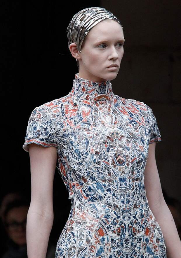 Alexander McQueen невероятные платья