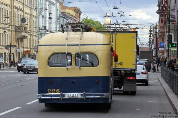 Парад ретро-техники в Санкт-Петербурге авто, общественный транспорт, парад, ретро автомобили