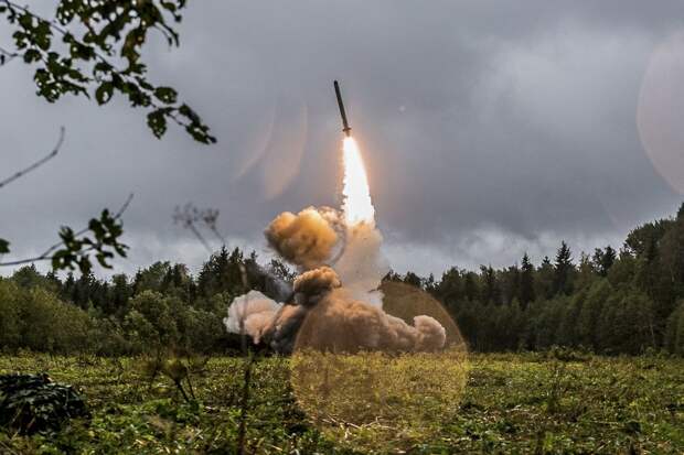 Генштаб Белоруссии заявил о готовности применить специальное ядерное оружие