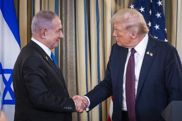 Раскрыто изменившее позицию Трампа по Ливану событие