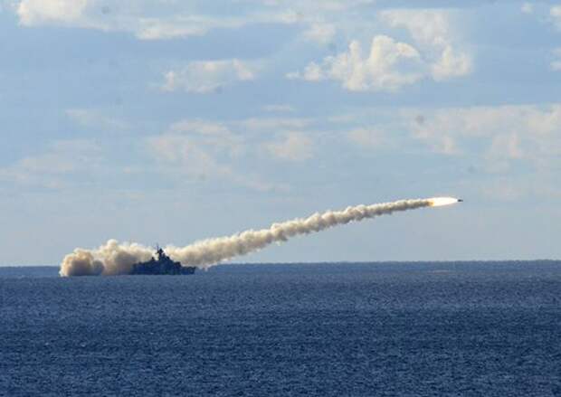 У берегов Крыма ракетные стрельбы по морским целям провели корабли и береговые части Черноморского флота У берегов Крыма ракетные стрельбы по морским целям провели корабли и береговые части Черноморского флота