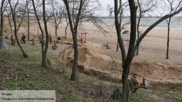 Пляжи Мариуполя превращены силовиками в укрепрайоны