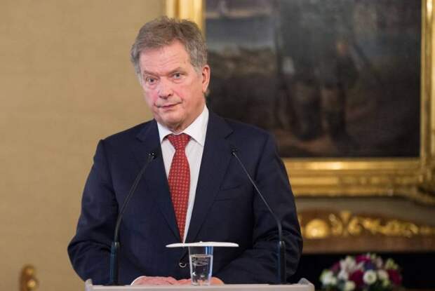 Финский президент позвонил в Кремль и сообщил о намерении Финляндии вступить в НАТО