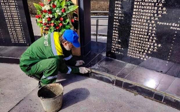 В Рязани приводят в порядок памятники перед 9 Мая