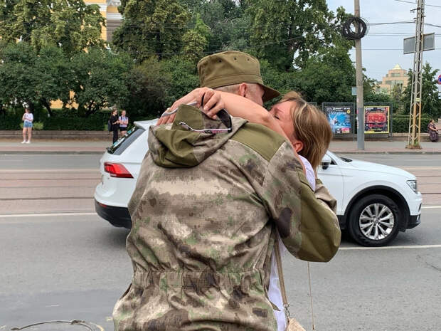 Челябинка вышла замуж за бойца СВО ради выплат