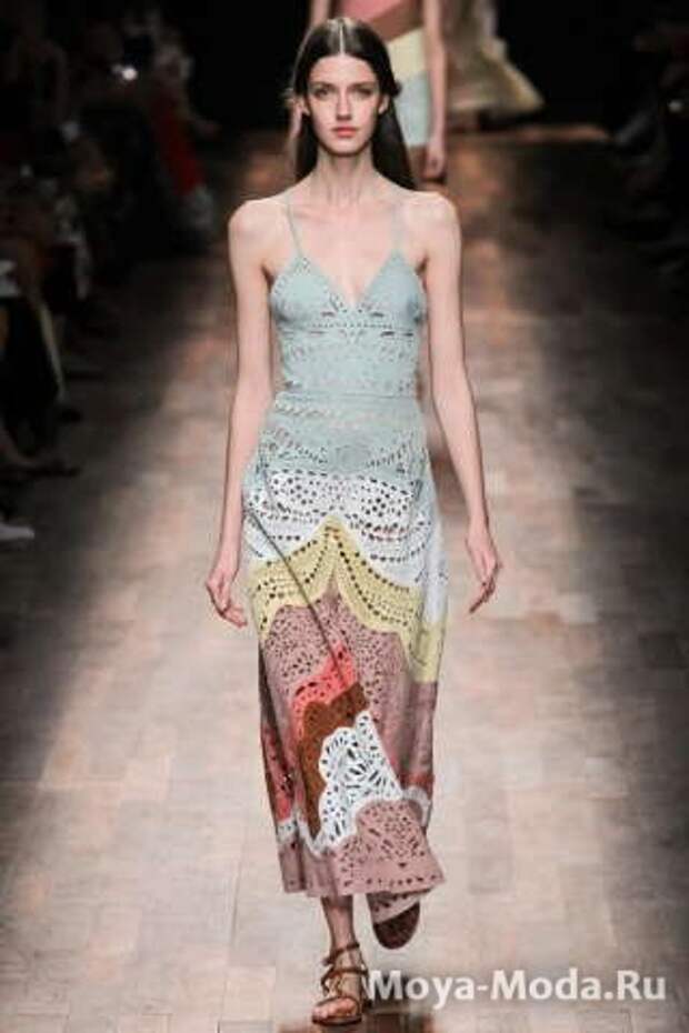 Модные сарафаны весна-лето 2015 Valentino