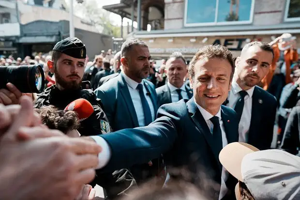 Второй тур президентских выборов во Франции: фотогалерея