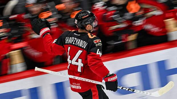 Шарипзянов оценил идею поиграть в атаке: «Не в серьезном стиле»