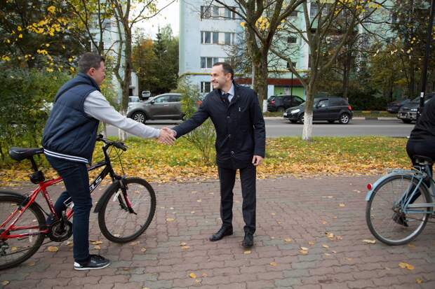 Как и глава Краснознаменска Михаил Сапунов: акция, велосипед, день без автомобиля