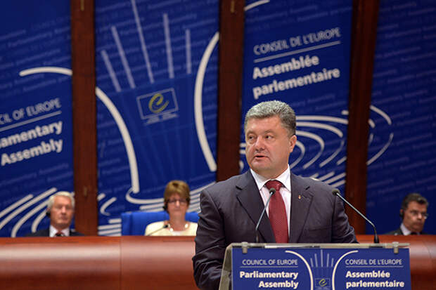 Президент Украины Петр Порошенко. Фото: AFP/PATRICK HERTZOG Президент Украины Петр Порошенко. Фото: AFP/PATRICK HERTZOG