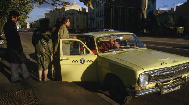 Как люди делали обыденные вещи без Интернета в 1980-е и 1990-е годы