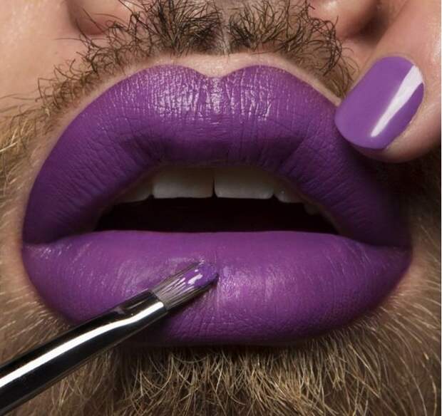 Бородачи с помадой на губах: промо-фото новой коллекции помад косметики Obsessive Compulsive Cosmetics