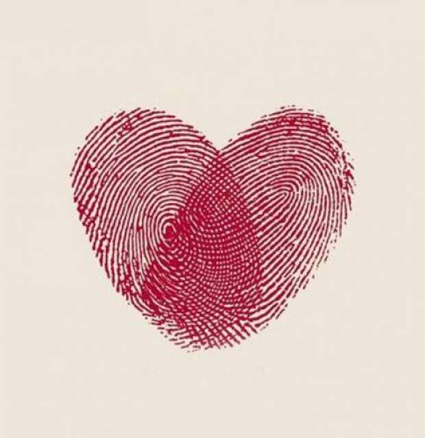 Картинка-сердечко, нарисованная отпечатками пальцев
