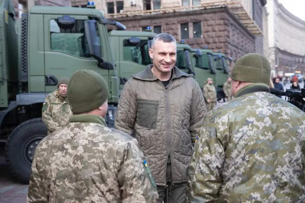 Кличко раскритиковал решение Зеленского снять с должности главкома ВСУ Залужного, назвав это «большой ошибкой»