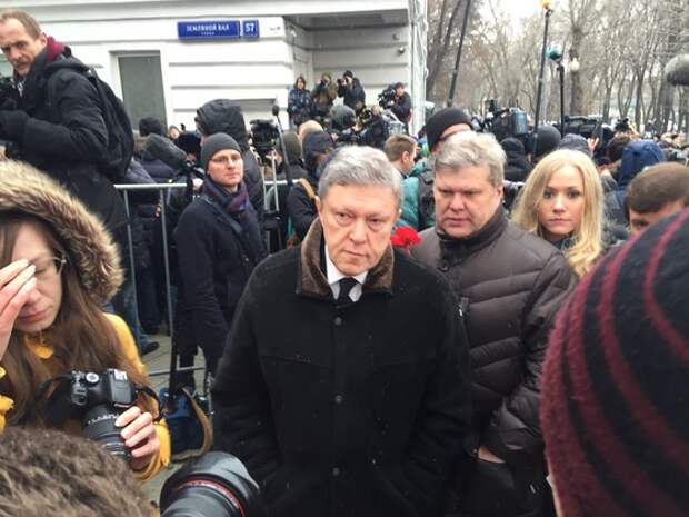 Политические деятели Григорий Явлинский и Сергей Митрохин