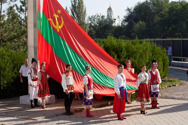 Противостояние Молдовы с Россией уменьшает шансы на мирное урегулирование приднестровского конфликта на основе территориальной...
