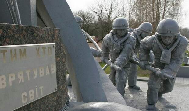 Глаза поменяли цвет.