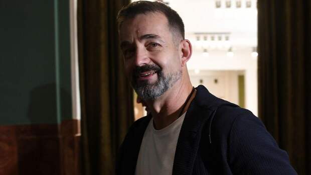 Дмитрий Певцов подколол Сергея Безрукова и Константина Хабенского: «Актёры-режиссёры-худруки»